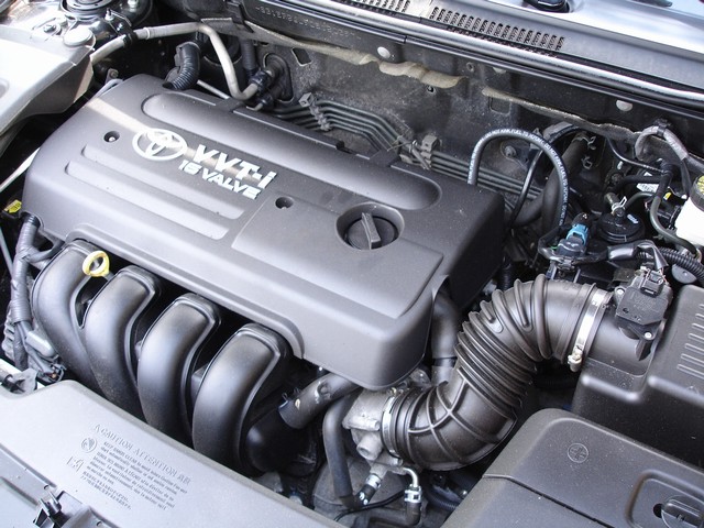 Motorrum på Toyota Avensis T25 1.8 VVT-i