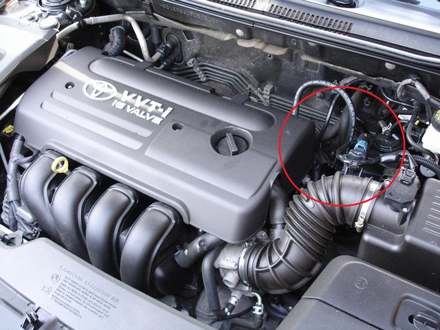Motorrum på Toyota Avensis T25 1.8 VVT-i